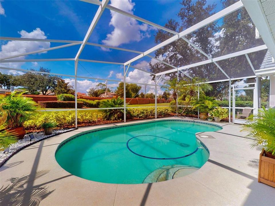 合同活跃: $619,900 (3 贝兹, 2 浴室, 2263 平方英尺)