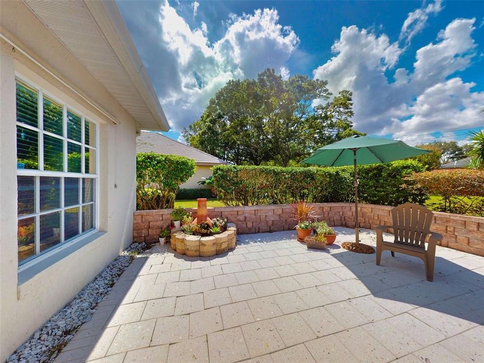 合同活跃: $619,900 (3 贝兹, 2 浴室, 2263 平方英尺)