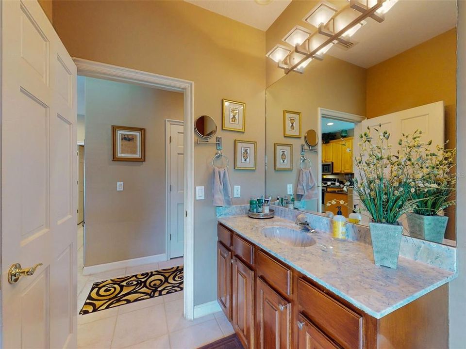 合同活跃: $619,900 (3 贝兹, 2 浴室, 2263 平方英尺)