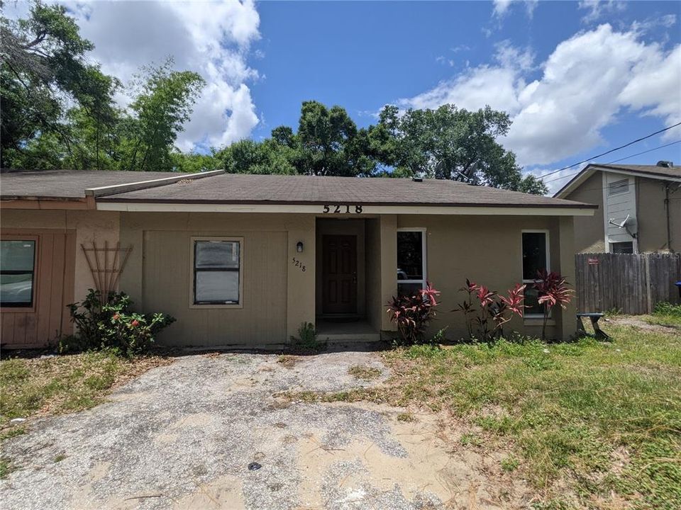 合同活跃: $1,500 (3 贝兹, 2 浴室, 1386 平方英尺)