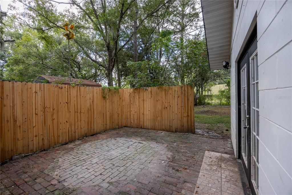 For Sale: $224,000 (4 beds, 1 baths, 1656 Square Feet)