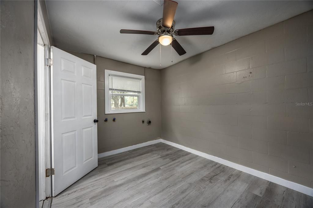 For Sale: $224,000 (4 beds, 1 baths, 1656 Square Feet)