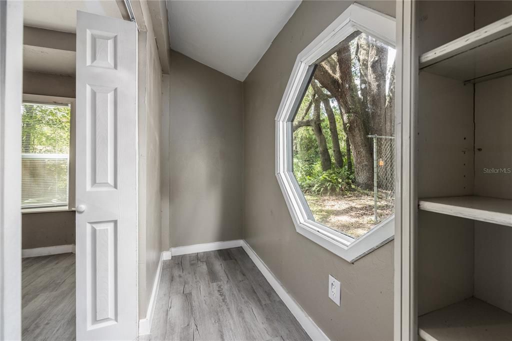 For Sale: $224,000 (4 beds, 1 baths, 1656 Square Feet)