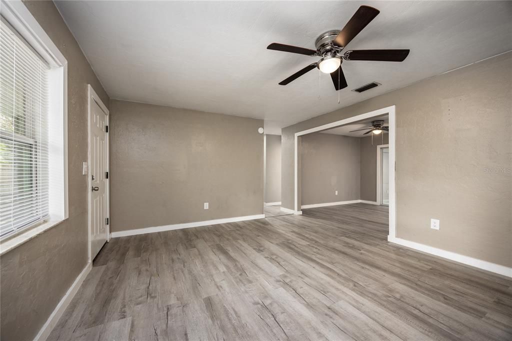 For Sale: $224,000 (4 beds, 1 baths, 1656 Square Feet)