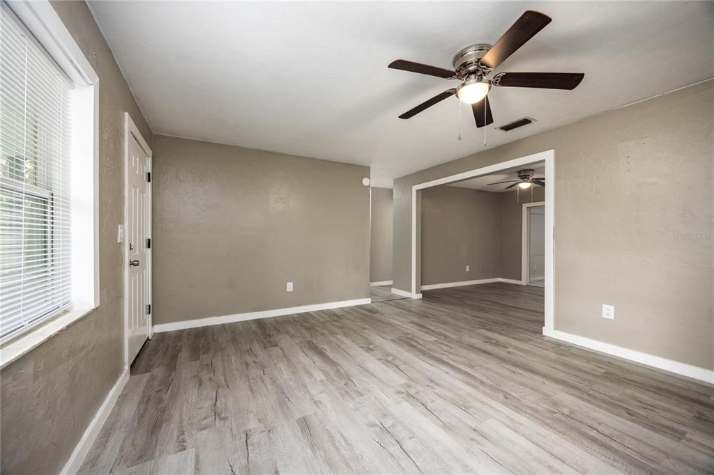 For Sale: $224,000 (4 beds, 1 baths, 1656 Square Feet)