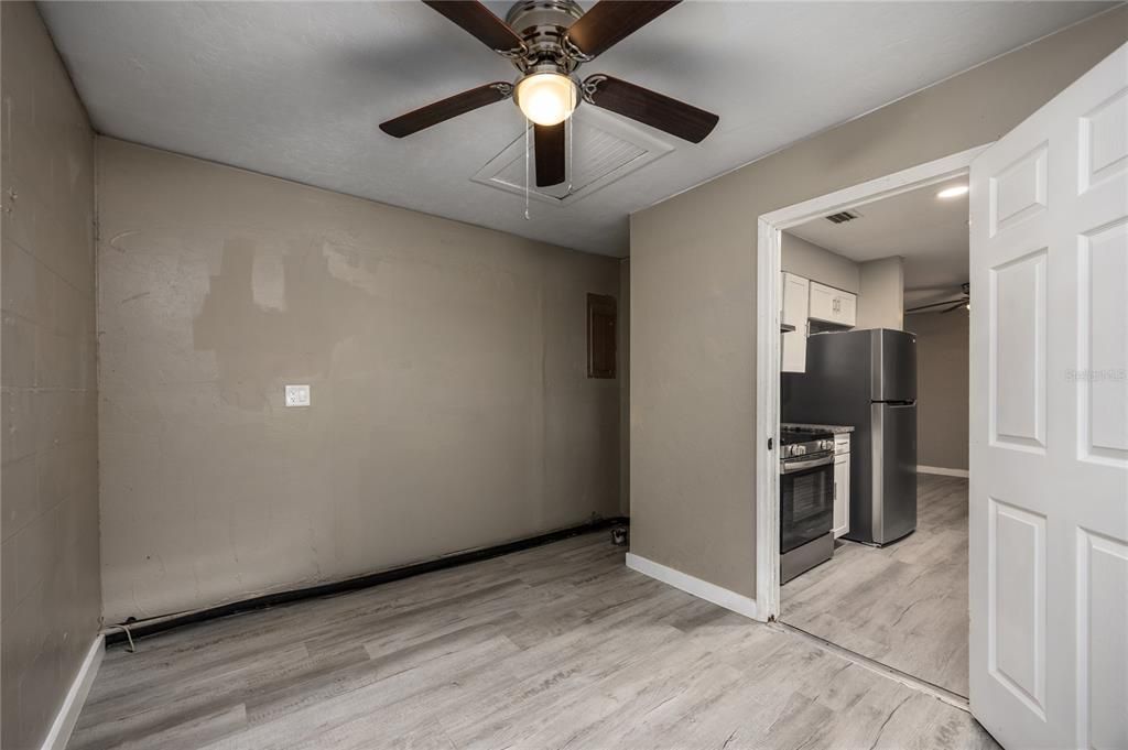 For Sale: $224,000 (4 beds, 1 baths, 1656 Square Feet)