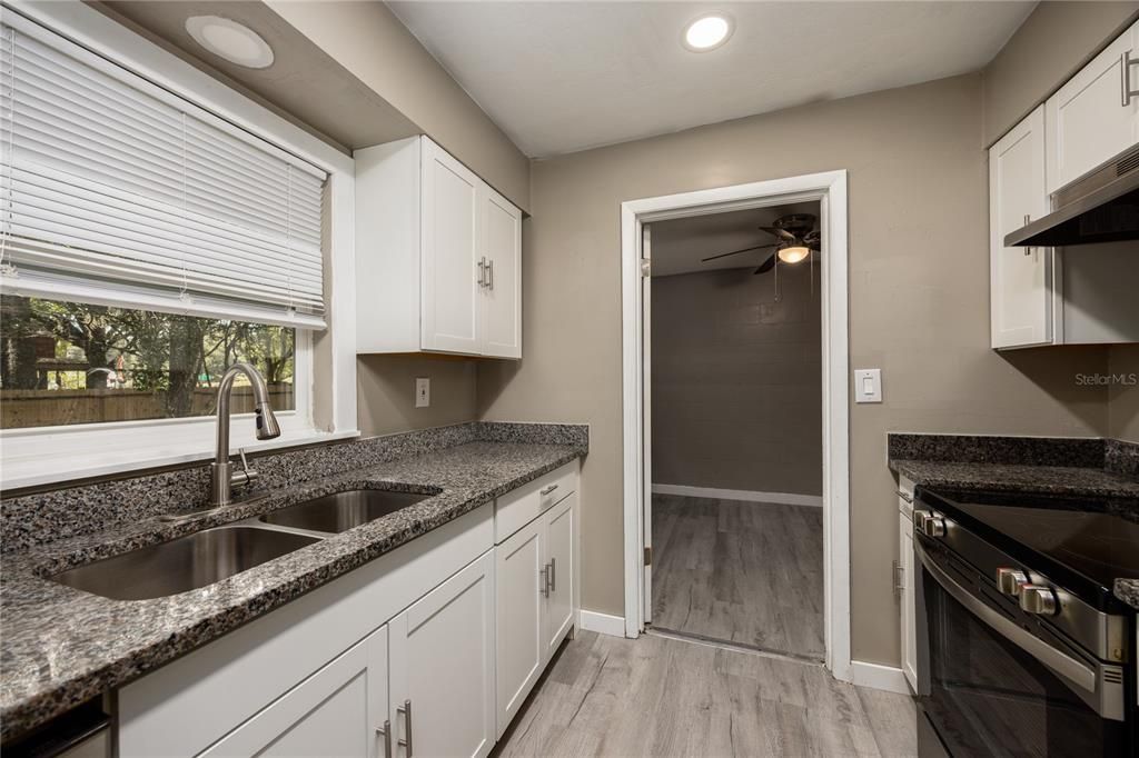 For Sale: $224,000 (4 beds, 1 baths, 1656 Square Feet)