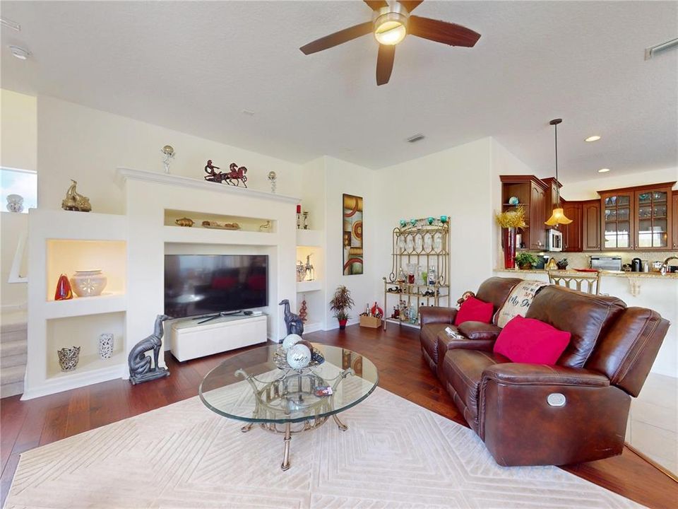 For Sale: $895,000 (5 beds, 3 baths, 4016 Square Feet)