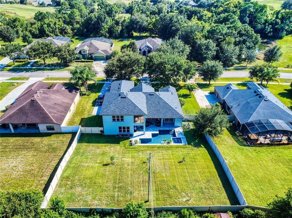 For Sale: $895,000 (5 beds, 3 baths, 4016 Square Feet)