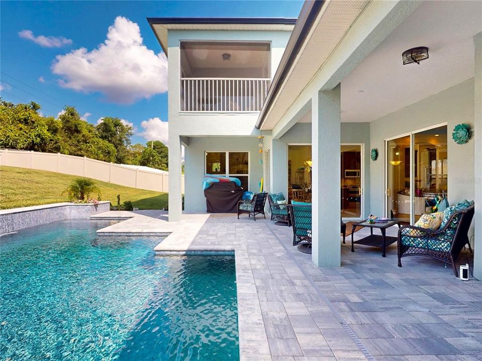 For Sale: $895,000 (5 beds, 3 baths, 4016 Square Feet)