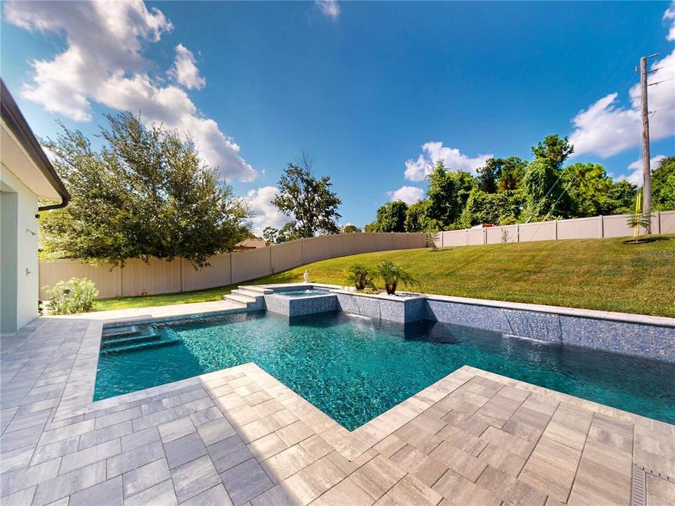 For Sale: $895,000 (5 beds, 3 baths, 4016 Square Feet)