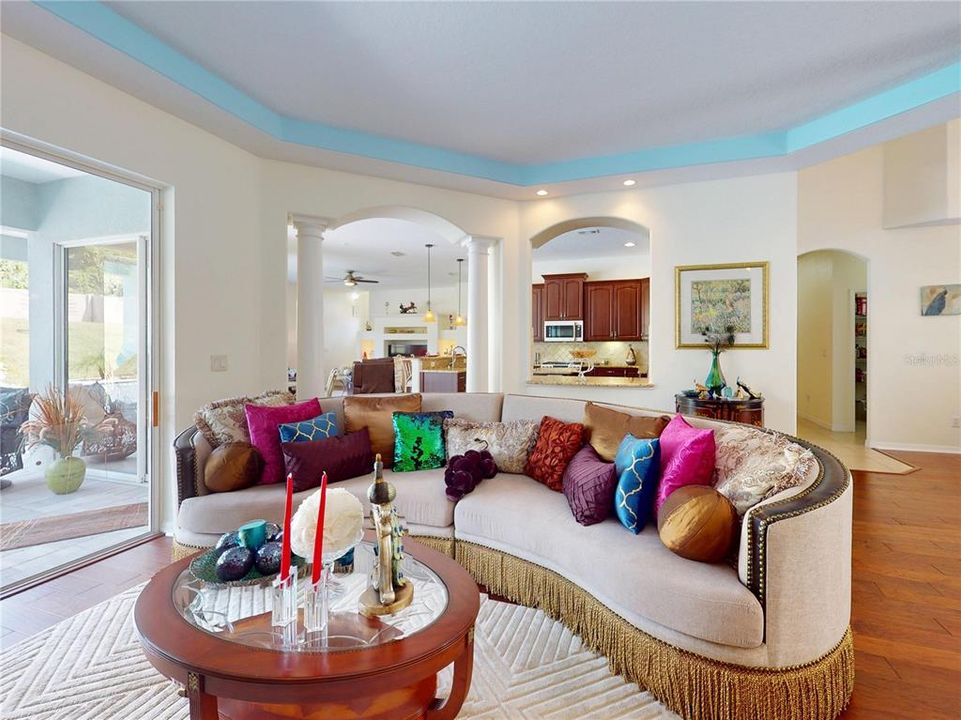 For Sale: $895,000 (5 beds, 3 baths, 4016 Square Feet)