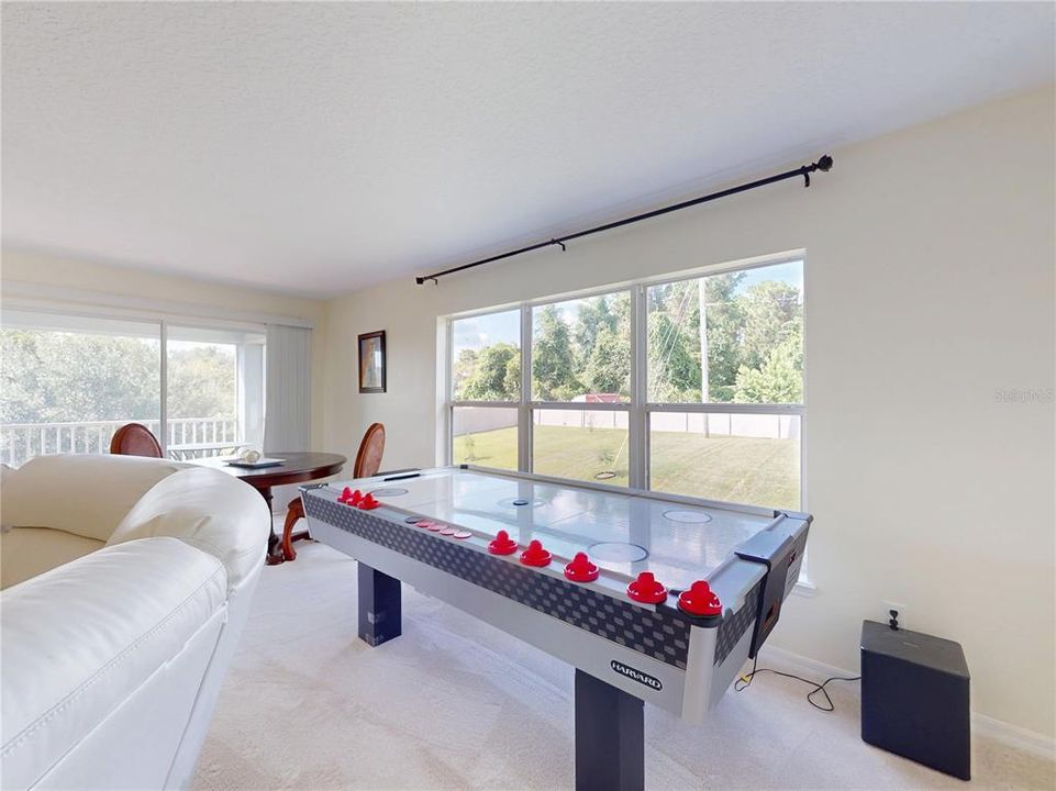 For Sale: $895,000 (5 beds, 3 baths, 4016 Square Feet)