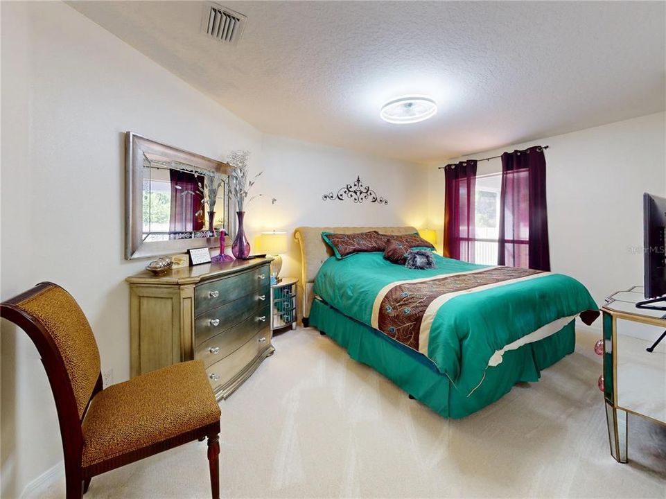 For Sale: $895,000 (5 beds, 3 baths, 4016 Square Feet)