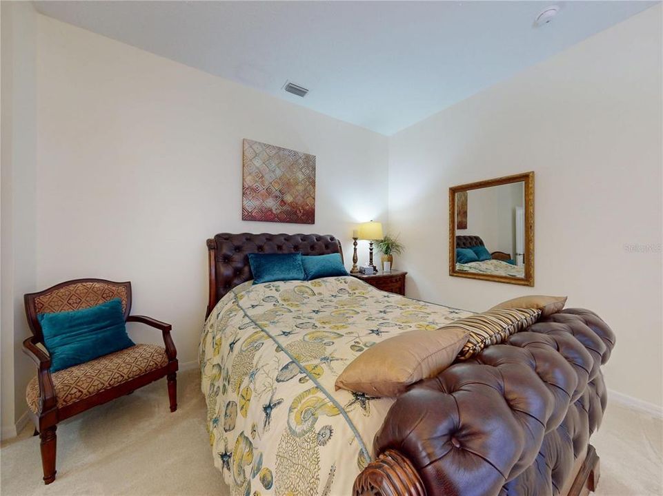 For Sale: $895,000 (5 beds, 3 baths, 4016 Square Feet)