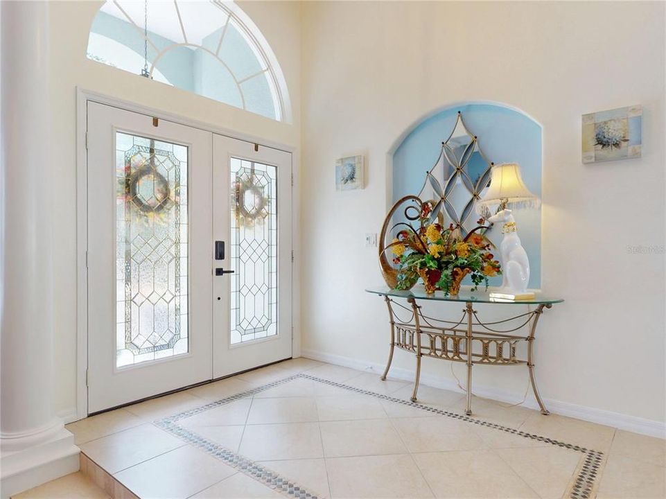 For Sale: $895,000 (5 beds, 3 baths, 4016 Square Feet)