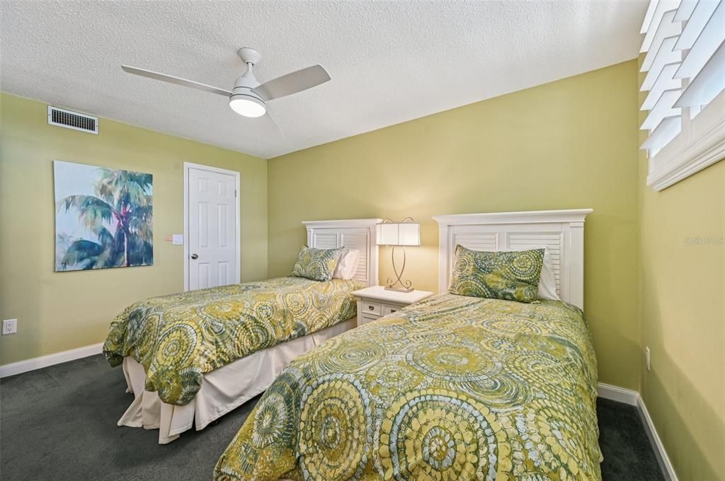 出租: $6,000 (2 贝兹, 2 浴室, 1650 平方英尺)