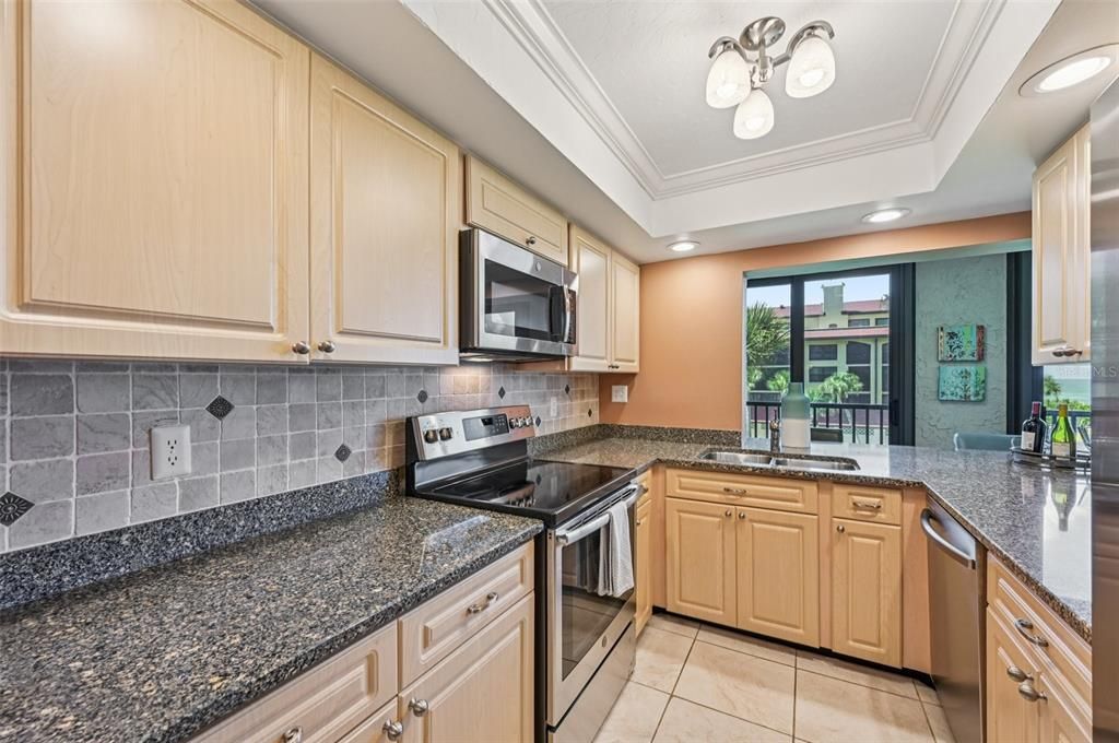 出租: $6,000 (2 贝兹, 2 浴室, 1650 平方英尺)