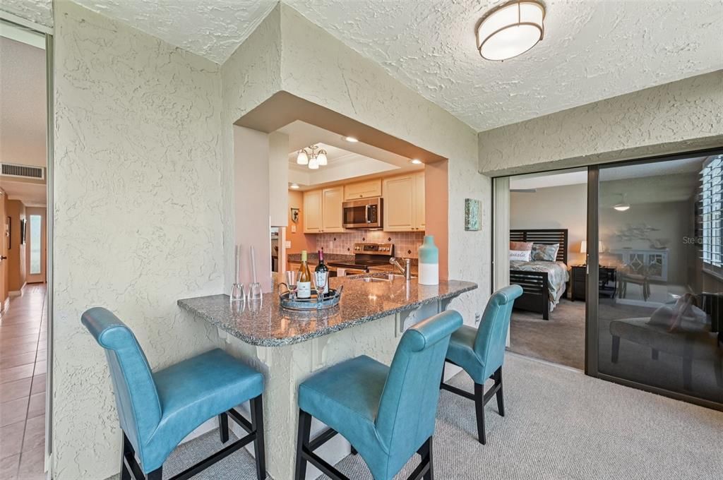 出租: $6,000 (2 贝兹, 2 浴室, 1650 平方英尺)