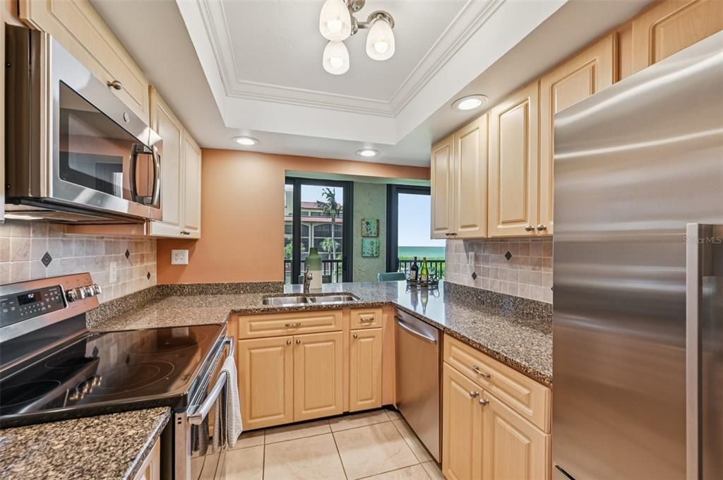 出租: $6,000 (2 贝兹, 2 浴室, 1650 平方英尺)