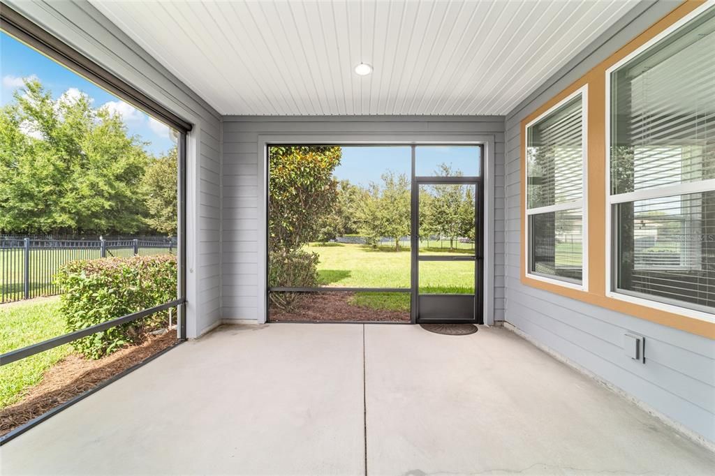 合同活跃: $358,000 (2 贝兹, 2 浴室, 1666 平方英尺)