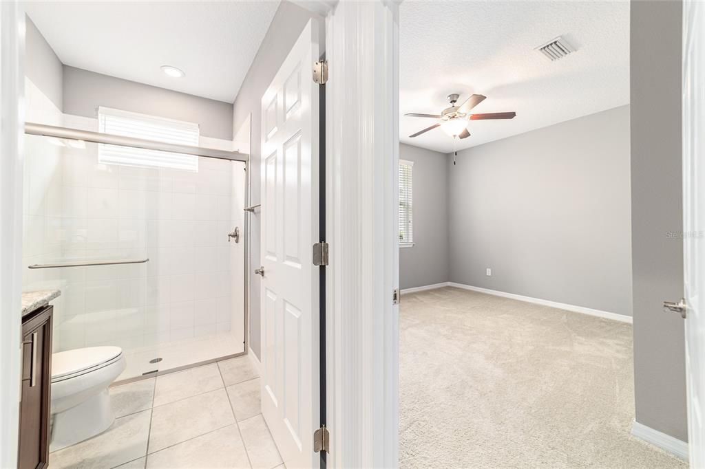 合同活跃: $358,000 (2 贝兹, 2 浴室, 1666 平方英尺)