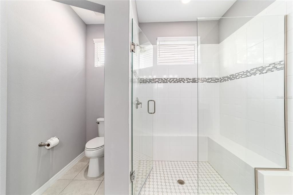 合同活跃: $358,000 (2 贝兹, 2 浴室, 1666 平方英尺)