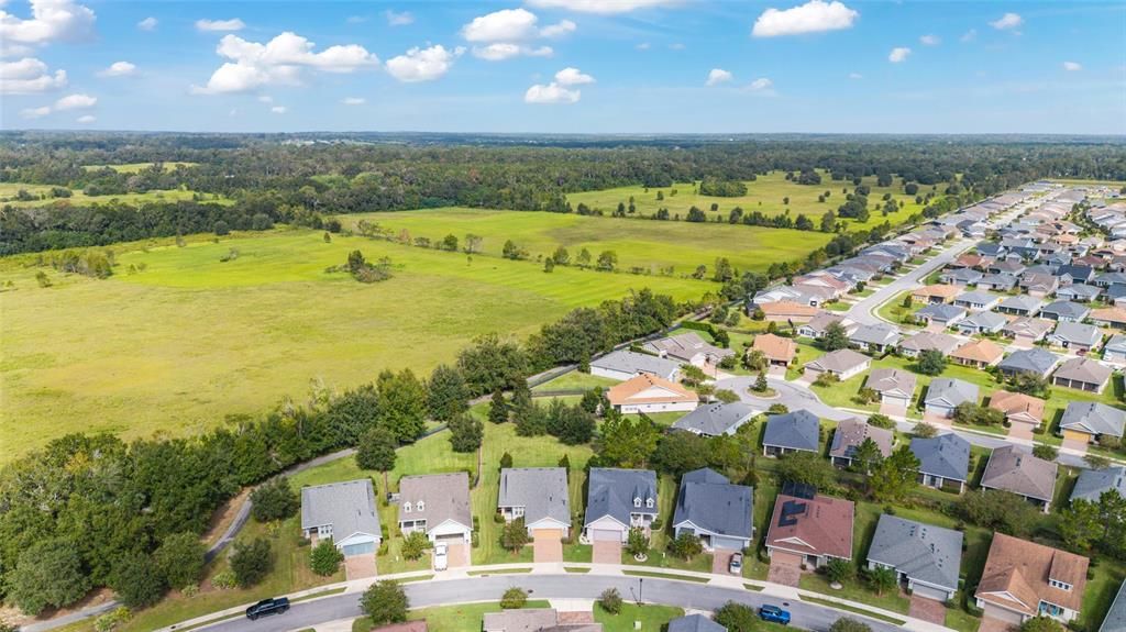 合同活跃: $358,000 (2 贝兹, 2 浴室, 1666 平方英尺)