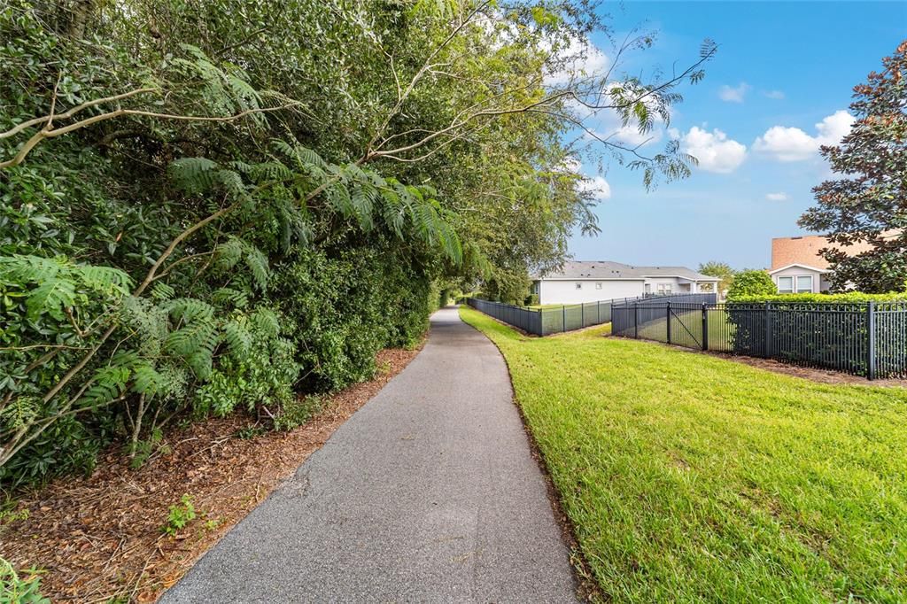 合同活跃: $358,000 (2 贝兹, 2 浴室, 1666 平方英尺)