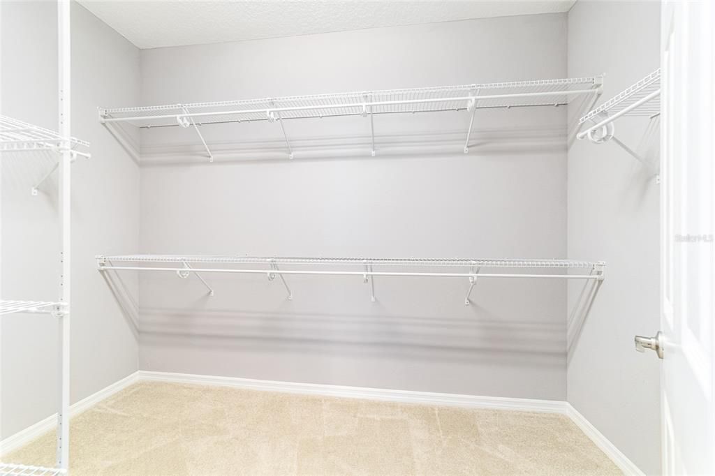 合同活跃: $358,000 (2 贝兹, 2 浴室, 1666 平方英尺)