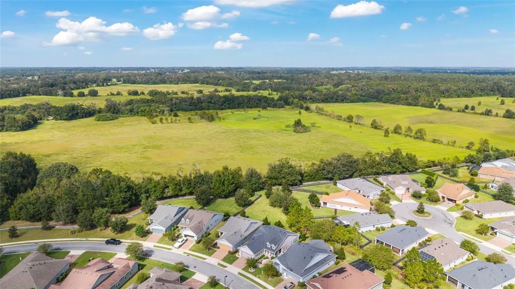 合同活跃: $358,000 (2 贝兹, 2 浴室, 1666 平方英尺)