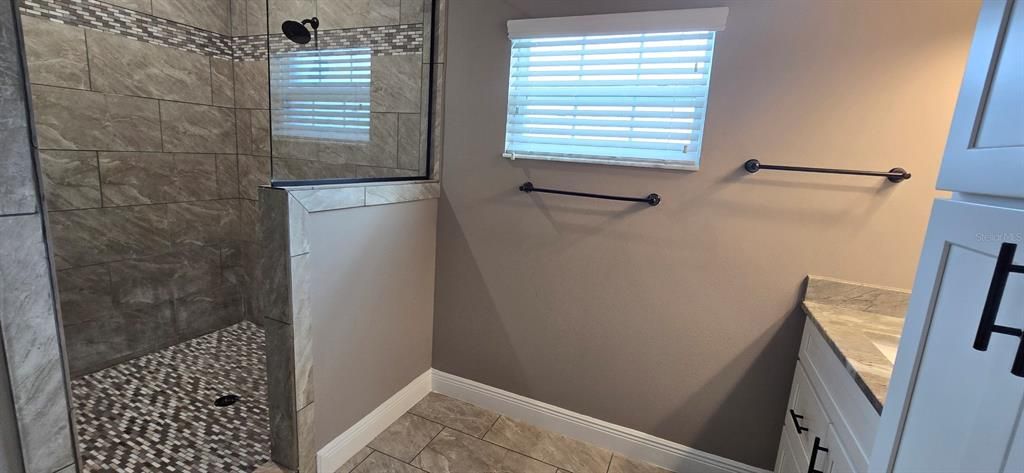 Active With Contract: $1,850 (4 beds, 2 baths, 1699 Square Feet)