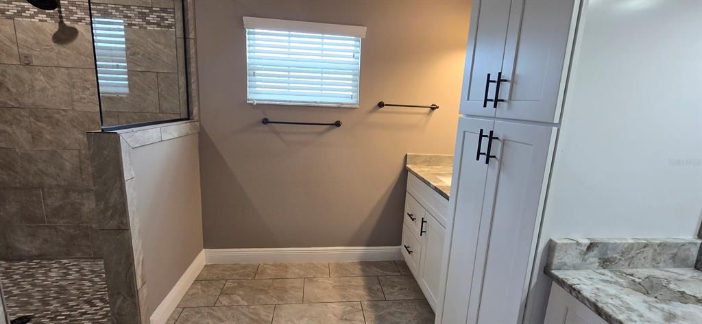 Active With Contract: $1,850 (4 beds, 2 baths, 1699 Square Feet)