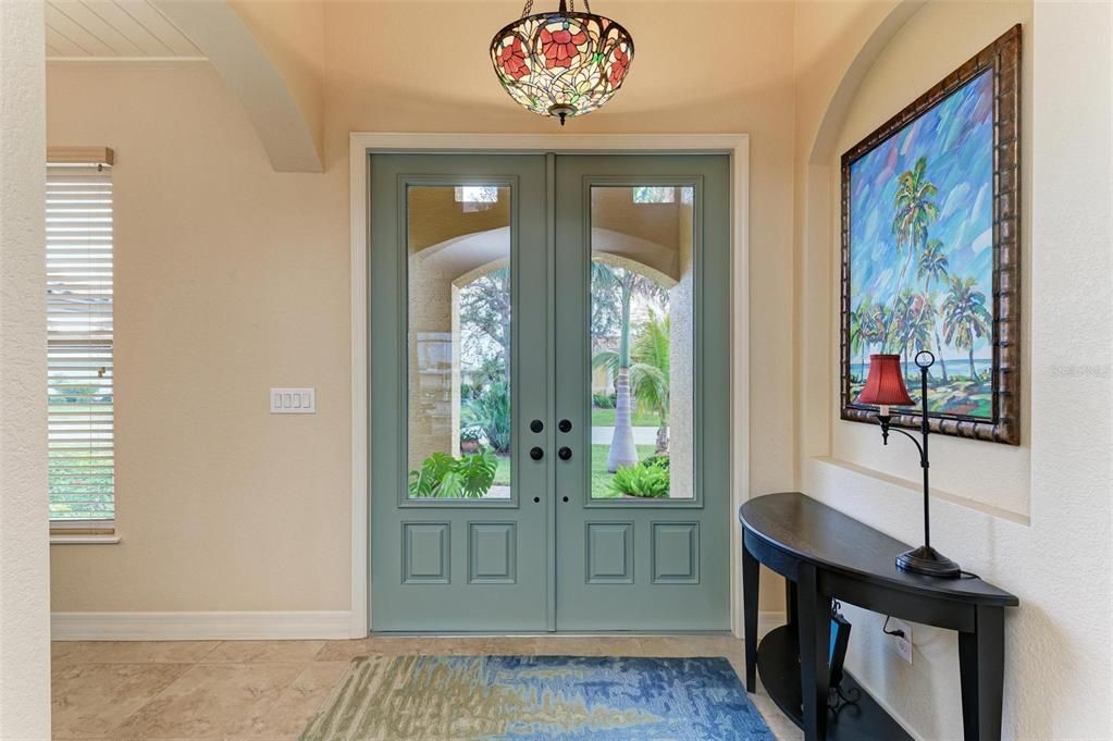 Под контрактом: $975,000 (3 спален, 3 ванн, 2205 Квадратных фут)