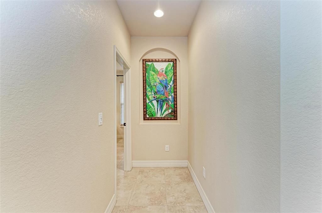 Под контрактом: $975,000 (3 спален, 3 ванн, 2205 Квадратных фут)