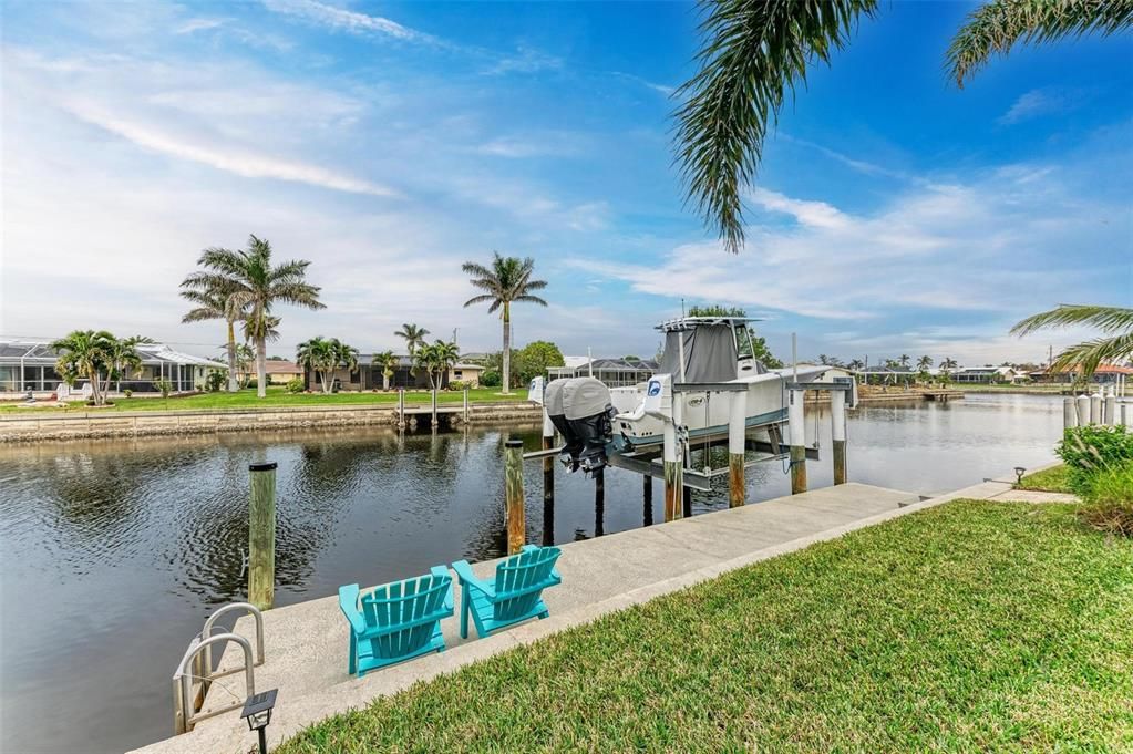 Под контрактом: $975,000 (3 спален, 3 ванн, 2205 Квадратных фут)