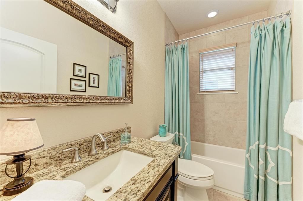 Под контрактом: $975,000 (3 спален, 3 ванн, 2205 Квадратных фут)