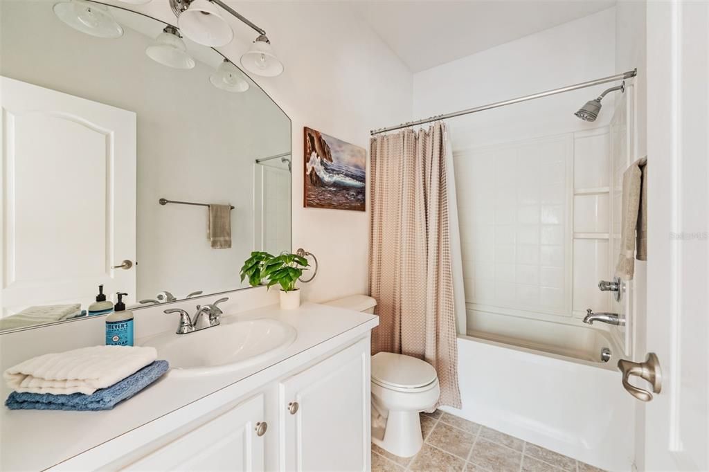 For Sale: $255,000 (2 beds, 2 baths, 1248 Square Feet)