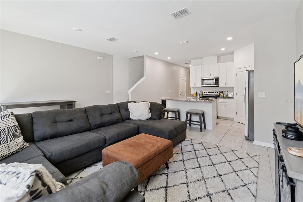 Active With Contract: $309,900 (3 beds, 2 baths, 1540 Square Feet)