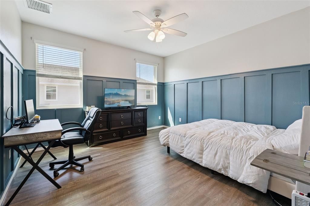 Active With Contract: $309,900 (3 beds, 2 baths, 1540 Square Feet)