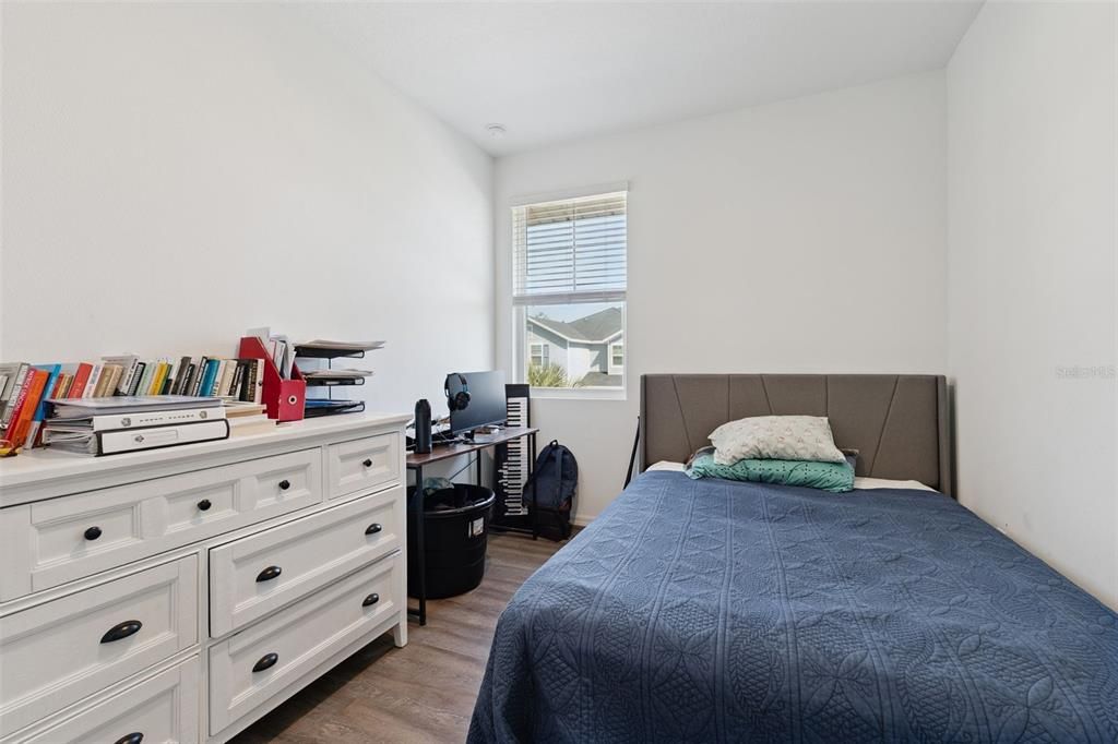 Active With Contract: $309,900 (3 beds, 2 baths, 1540 Square Feet)