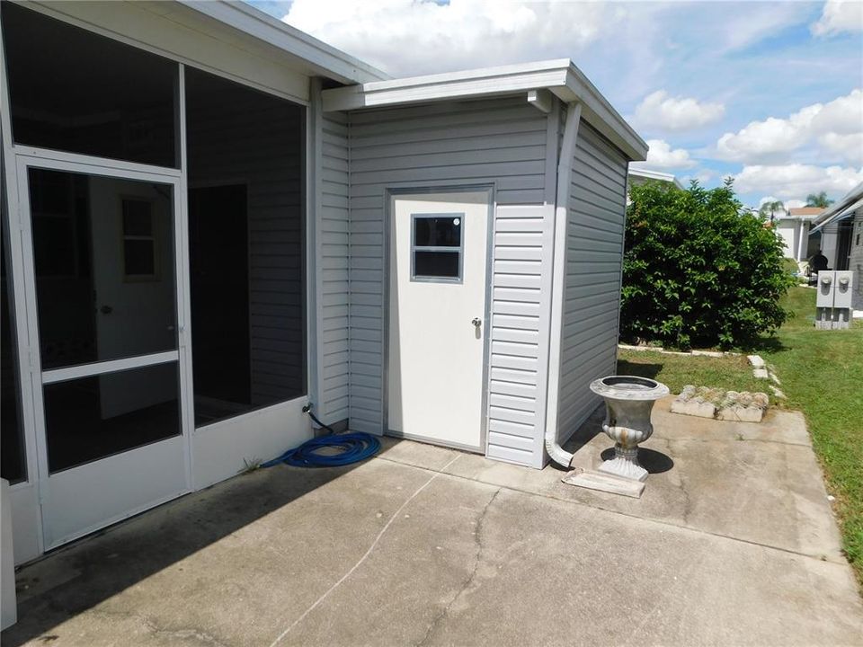 For Sale: $145,000 (3 beds, 2 baths, 1296 Square Feet)