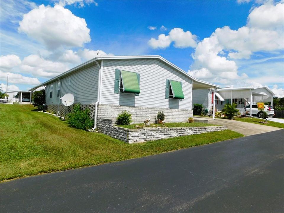 For Sale: $145,000 (3 beds, 2 baths, 1296 Square Feet)