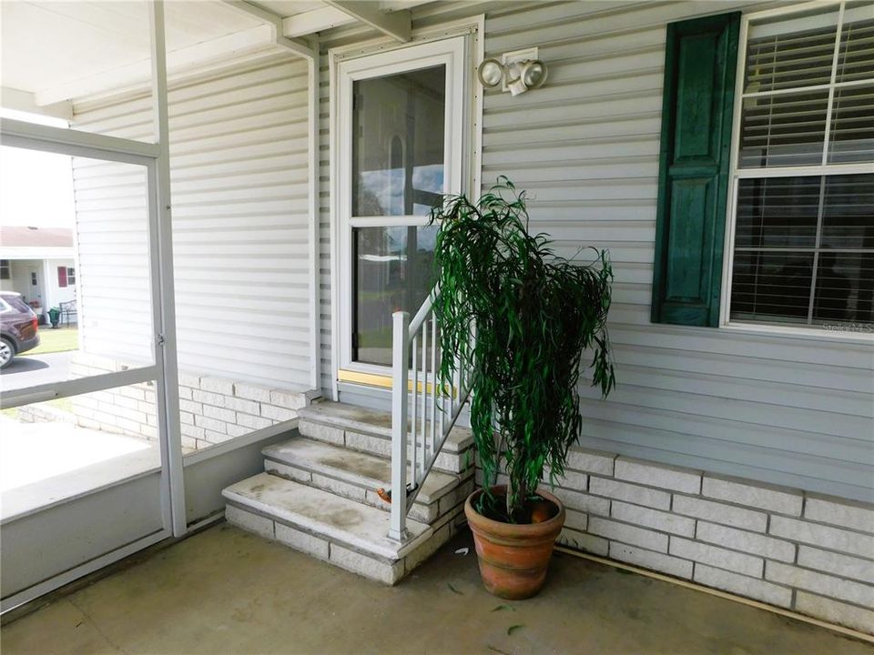 For Sale: $145,000 (3 beds, 2 baths, 1296 Square Feet)