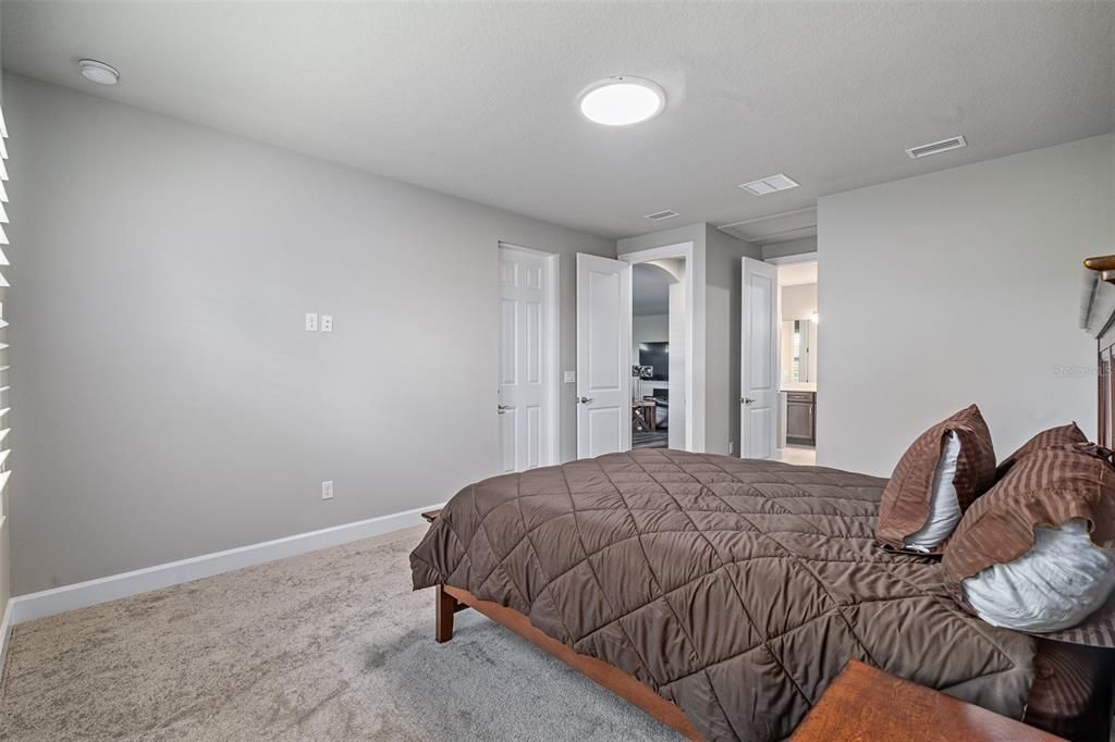 На продажу: $3,295,000 (5 спален, 4 ванн, 5454 Квадратных фут)