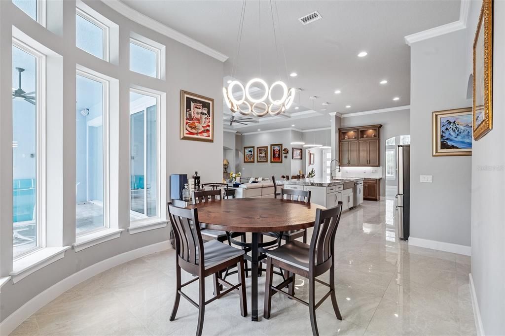 На продажу: $3,295,000 (5 спален, 4 ванн, 5454 Квадратных фут)