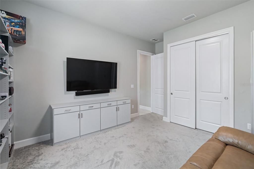 На продажу: $3,295,000 (5 спален, 4 ванн, 5454 Квадратных фут)