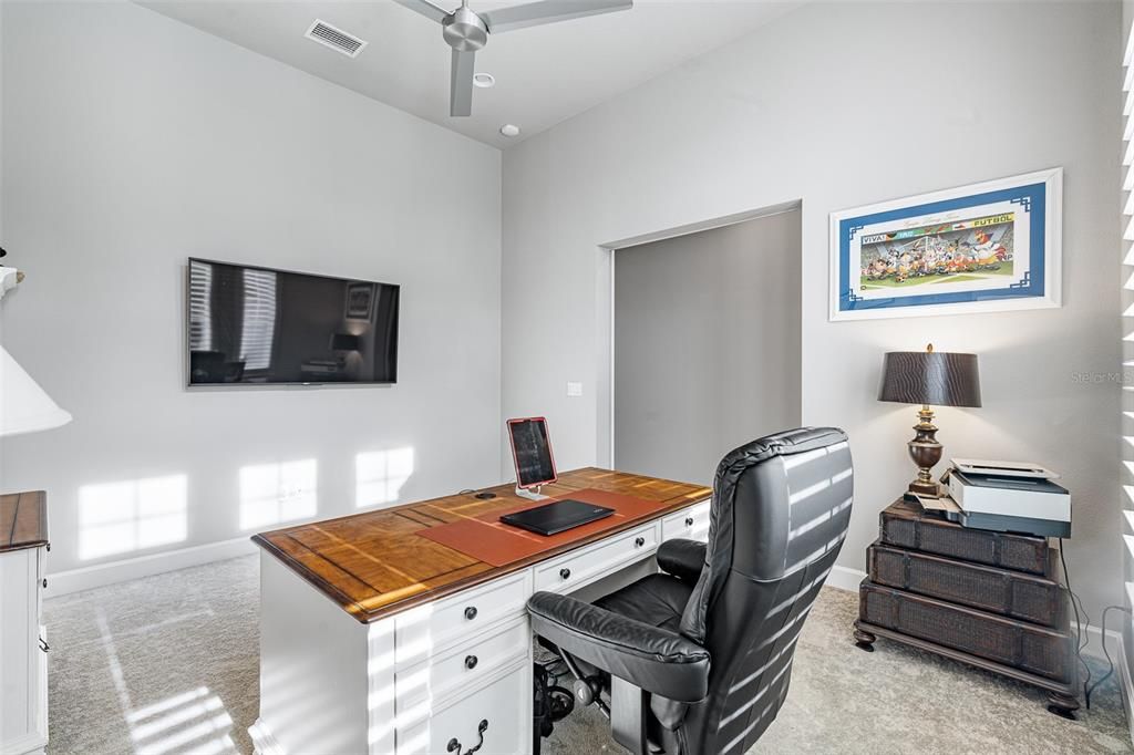 На продажу: $3,295,000 (5 спален, 4 ванн, 5454 Квадратных фут)