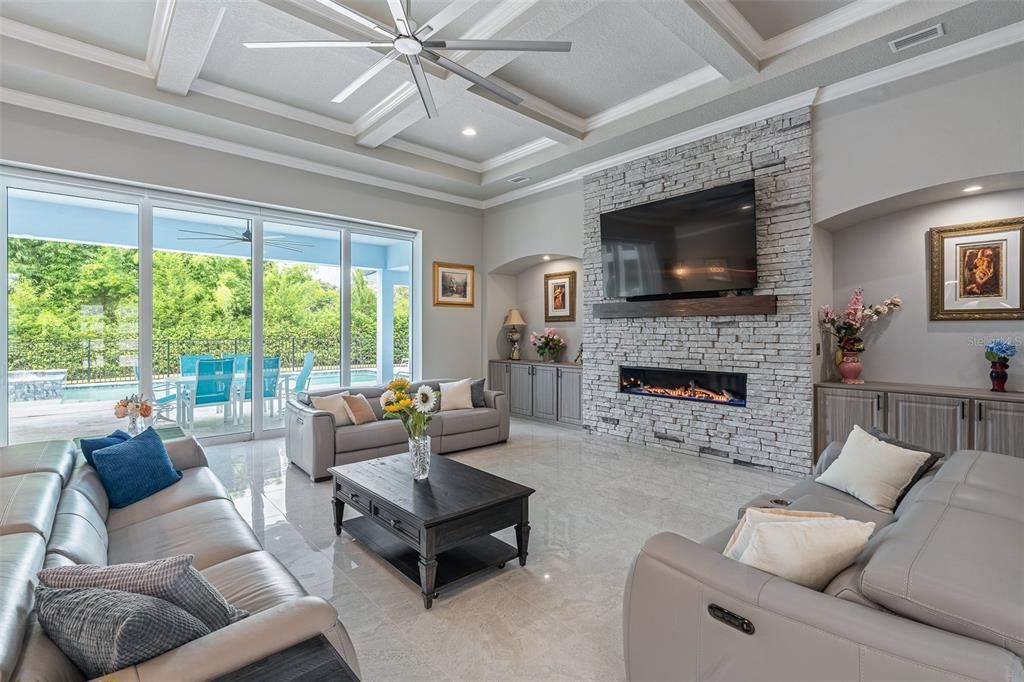 На продажу: $3,295,000 (5 спален, 4 ванн, 5454 Квадратных фут)