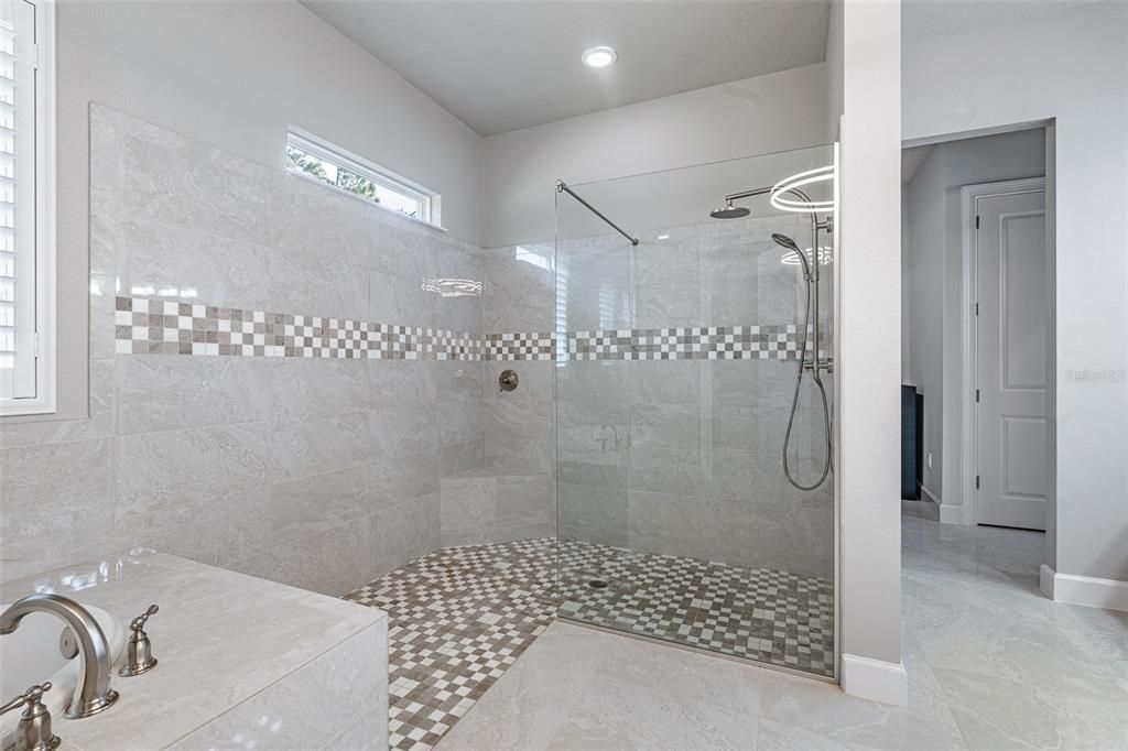 На продажу: $3,295,000 (5 спален, 4 ванн, 5454 Квадратных фут)